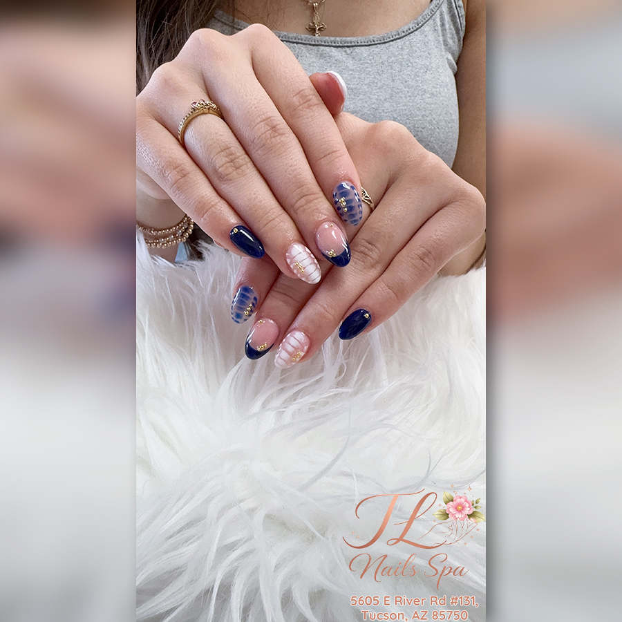 Stunning Nails Design_June 2026